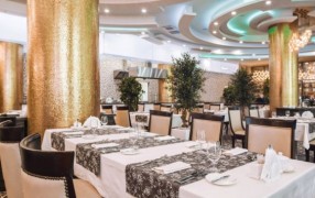 Отель «Ramada»