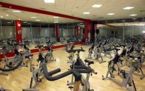 Фитнес-клуб «X-fit»